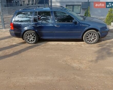 Синий Фольксваген Гольф, объемом двигателя 1.6 л и пробегом 337 тыс. км за 4500 $, фото 1 на Automoto.ua