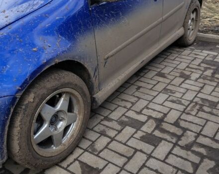 Синий Фольксваген Гольф, объемом двигателя 1.6 л и пробегом 350 тыс. км за 2271 $, фото 1 на Automoto.ua