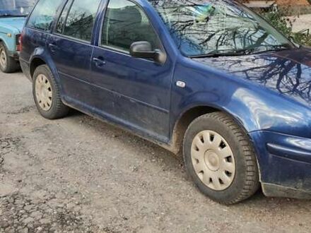 Синий Фольксваген Гольф, объемом двигателя 1.6 л и пробегом 230 тыс. км за 5500 $, фото 1 на Automoto.ua