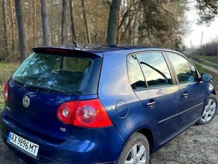 Синий Фольксваген Гольф, объемом двигателя 1.6 л и пробегом 230 тыс. км за 5600 $, фото 1 на Automoto.ua