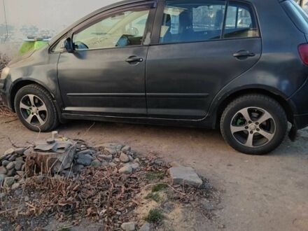 Синий Фольксваген Гольф, объемом двигателя 1.9 л и пробегом 197 тыс. км за 4000 $, фото 1 на Automoto.ua