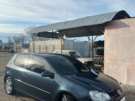 Фольксваген Гольф 2006 в Николаеве на Automoto.ua Синий Фольксваген Гольф, объемом двигателя 1.6 л и пробегом 250 тыс. км за 5250 $, фото 1 на Automoto.ua