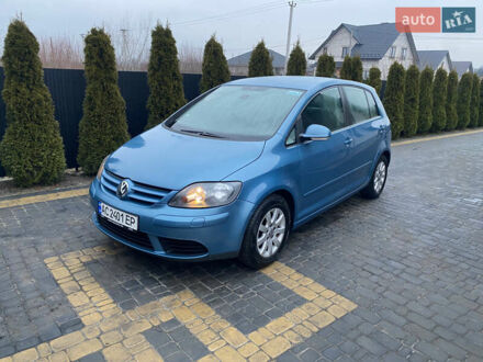 Синий Фольксваген Гольф, объемом двигателя 1.6 л и пробегом 235 тыс. км за 5000 $, фото 1 на Automoto.ua