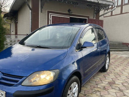 Синий Фольксваген Гольф, объемом двигателя 1.6 л и пробегом 300 тыс. км за 6200 $, фото 1 на Automoto.ua