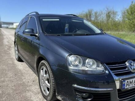 Синий Фольксваген Гольф, объемом двигателя 1.39 л и пробегом 230 тыс. км за 5500 $, фото 1 на Automoto.ua