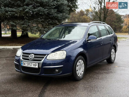 Синий Фольксваген Гольф, объемом двигателя 1.6 л и пробегом 318 тыс. км за 5150 $, фото 1 на Automoto.ua