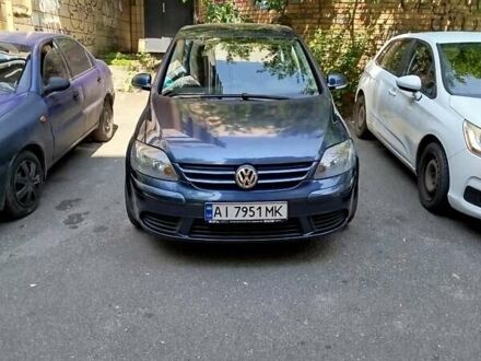 Синий Фольксваген Гольф, объемом двигателя 1.6 л и пробегом 260 тыс. км за 5700 $, фото 1 на Automoto.ua