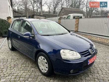 Синий Фольксваген Гольф, объемом двигателя 1.6 л и пробегом 161 тыс. км за 5800 $, фото 1 на Automoto.ua