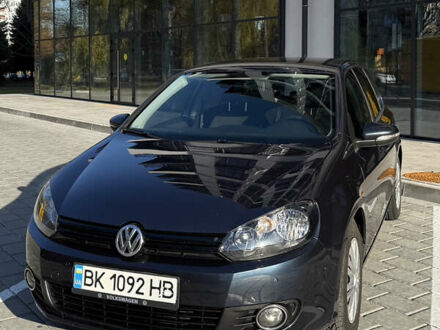 Синий Фольксваген Гольф, объемом двигателя 1.6 л и пробегом 263 тыс. км за 8100 $, фото 1 на Automoto.ua
