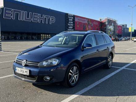 Синий Фольксваген Гольф, объемом двигателя 1.6 л и пробегом 225 тыс. км за 8800 $, фото 1 на Automoto.ua