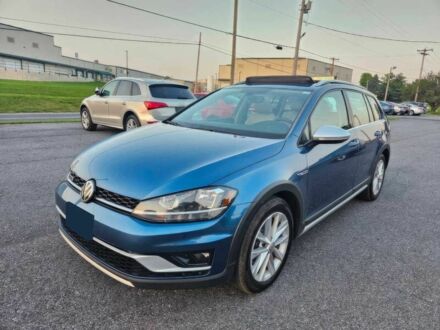 Синий Фольксваген Гольф, объемом двигателя 1.8 л и пробегом 46 тыс. км за 12000 $, фото 1 на Automoto.ua