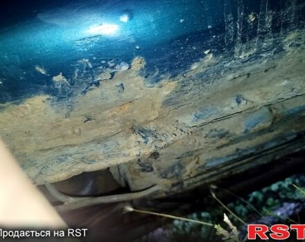 Зеленый Фольксваген Гольф, объемом двигателя 1.6 л и пробегом 430 тыс. км за 900 $, фото 5 на Automoto.ua