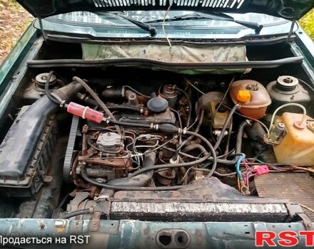 Зеленый Фольксваген Гольф, объемом двигателя 1.6 л и пробегом 430 тыс. км за 900 $, фото 10 на Automoto.ua