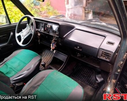 Зеленый Фольксваген Гольф, объемом двигателя 1.6 л и пробегом 430 тыс. км за 900 $, фото 1 на Automoto.ua