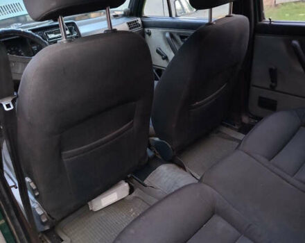 Зеленый Фольксваген Гольф, объемом двигателя 1.59 л и пробегом 250 тыс. км за 2100 $, фото 6 на Automoto.ua