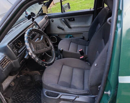 Зеленый Фольксваген Гольф, объемом двигателя 1.59 л и пробегом 250 тыс. км за 2100 $, фото 5 на Automoto.ua