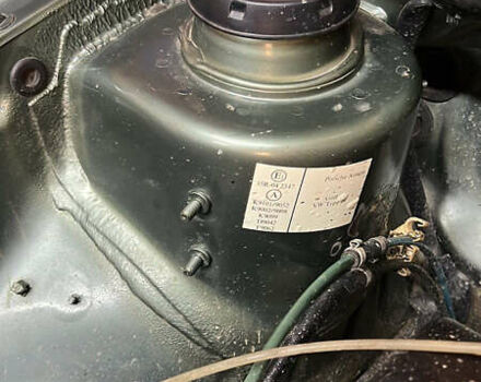 Зеленый Фольксваген Гольф, объемом двигателя 1.59 л и пробегом 200 тыс. км за 2500 $, фото 13 на Automoto.ua