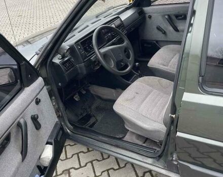 Зеленый Фольксваген Гольф, объемом двигателя 1.6 л и пробегом 233 тыс. км за 1200 $, фото 5 на Automoto.ua