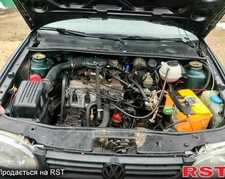 Зеленый Фольксваген Гольф, объемом двигателя 1.8 л и пробегом 164 тыс. км за 1399 $, фото 10 на Automoto.ua