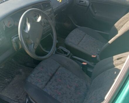 Зелений Фольксваген Гольф, об'ємом двигуна 0 л та пробігом 200 тис. км за 600 $, фото 5 на Automoto.ua