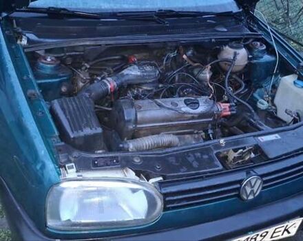 Зелений Фольксваген Гольф, об'ємом двигуна 1.39 л та пробігом 325 тис. км за 500 $, фото 6 на Automoto.ua