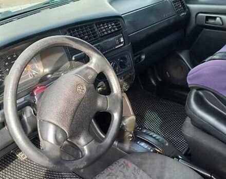 Зеленый Фольксваген Гольф, объемом двигателя 1.78 л и пробегом 285 тыс. км за 2300 $, фото 5 на Automoto.ua