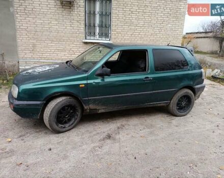 Зеленый Фольксваген Гольф, объемом двигателя 1.4 л и пробегом 246 тыс. км за 2000 $, фото 2 на Automoto.ua