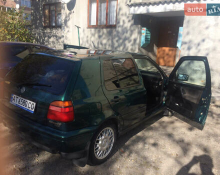 Зеленый Фольксваген Гольф, объемом двигателя 1.9 л и пробегом 250 тыс. км за 2900 $, фото 1 на Automoto.ua