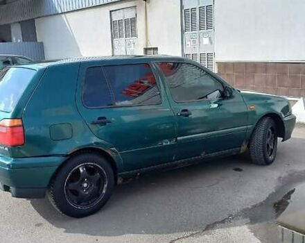 Зеленый Фольксваген Гольф, объемом двигателя 1.78 л и пробегом 285 тыс. км за 2300 $, фото 1 на Automoto.ua