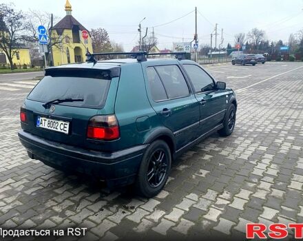 Зеленый Фольксваген Гольф, объемом двигателя 1.6 л и пробегом 235 тыс. км за 1600 $, фото 2 на Automoto.ua