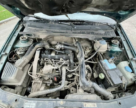 Зеленый Фольксваген Гольф, объемом двигателя 1.9 л и пробегом 230 тыс. км за 1600 $, фото 8 на Automoto.ua