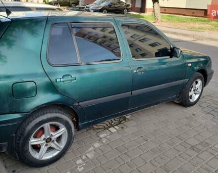 Зелений Фольксваген Гольф, об'ємом двигуна 1.6 л та пробігом 382 тис. км за 1799 $, фото 2 на Automoto.ua