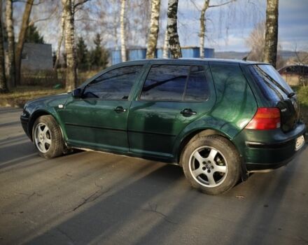 Зеленый Фольксваген Гольф, объемом двигателя 1.6 л и пробегом 255 тыс. км за 3800 $, фото 4 на Automoto.ua