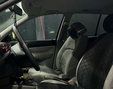 Зеленый Фольксваген Гольф, объемом двигателя 1.39 л и пробегом 186 тыс. км за 3250 $, фото 17 на Automoto.ua