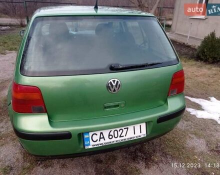 Зеленый Фольксваген Гольф, объемом двигателя 1.4 л и пробегом 309 тыс. км за 4200 $, фото 1 на Automoto.ua