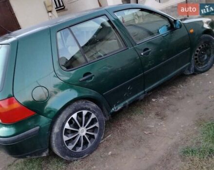 Зеленый Фольксваген Гольф, объемом двигателя 1.9 л и пробегом 331 тыс. км за 3000 $, фото 4 на Automoto.ua