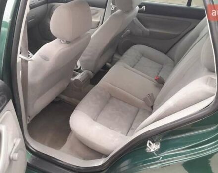 Зеленый Фольксваген Гольф, объемом двигателя 1.39 л и пробегом 170 тыс. км за 2999 $, фото 15 на Automoto.ua