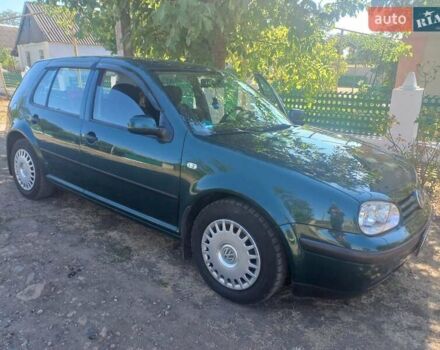 Зеленый Фольксваген Гольф, объемом двигателя 1.6 л и пробегом 300 тыс. км за 4099 $, фото 3 на Automoto.ua