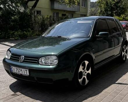 Зеленый Фольксваген Гольф, объемом двигателя 1.6 л и пробегом 141 тыс. км за 4800 $, фото 1 на Automoto.ua