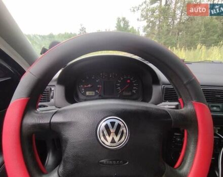 Зеленый Фольксваген Гольф, объемом двигателя 1.4 л и пробегом 326 тыс. км за 3800 $, фото 15 на Automoto.ua