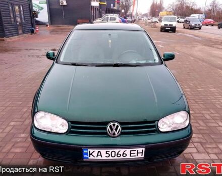 Зеленый Фольксваген Гольф, объемом двигателя 1.6 л и пробегом 200 тыс. км за 3700 $, фото 6 на Automoto.ua