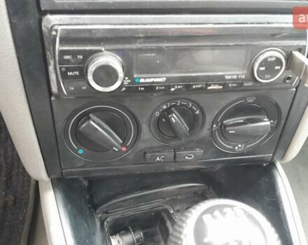 Зеленый Фольксваген Гольф, объемом двигателя 1.39 л и пробегом 170 тыс. км за 2999 $, фото 21 на Automoto.ua