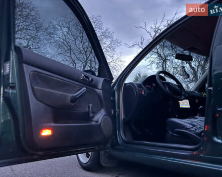 Зеленый Фольксваген Гольф, объемом двигателя 1.4 л и пробегом 366 тыс. км за 2850 $, фото 20 на Automoto.ua