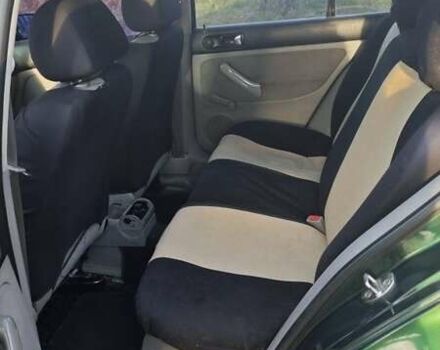 Зеленый Фольксваген Гольф, объемом двигателя 1.6 л и пробегом 255 тыс. км за 3800 $, фото 5 на Automoto.ua