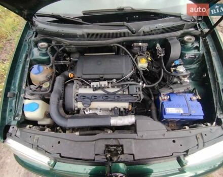 Зеленый Фольксваген Гольф, объемом двигателя 1.4 л и пробегом 326 тыс. км за 3800 $, фото 17 на Automoto.ua