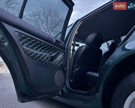 Зеленый Фольксваген Гольф, объемом двигателя 1.4 л и пробегом 366 тыс. км за 2850 $, фото 23 на Automoto.ua