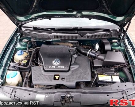 Зеленый Фольксваген Гольф, объемом двигателя 1.6 л и пробегом 200 тыс. км за 3700 $, фото 9 на Automoto.ua