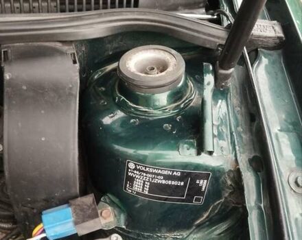 Зеленый Фольксваген Гольф, объемом двигателя 1.4 л и пробегом 326 тыс. км за 3800 $, фото 18 на Automoto.ua