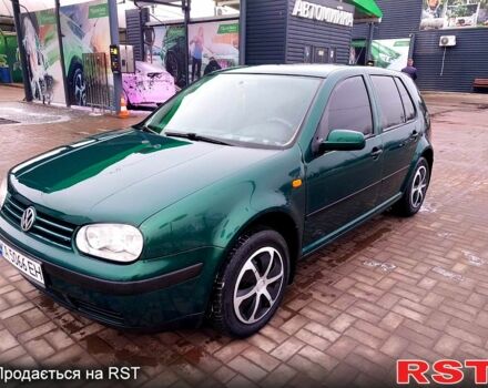 Зеленый Фольксваген Гольф, объемом двигателя 1.6 л и пробегом 200 тыс. км за 3700 $, фото 2 на Automoto.ua