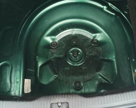 Зеленый Фольксваген Гольф, объемом двигателя 1.39 л и пробегом 225 тыс. км за 4200 $, фото 7 на Automoto.ua